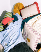 Vibes Rect Cushion Linen Carmine
