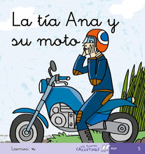 La tía Ana y su moto