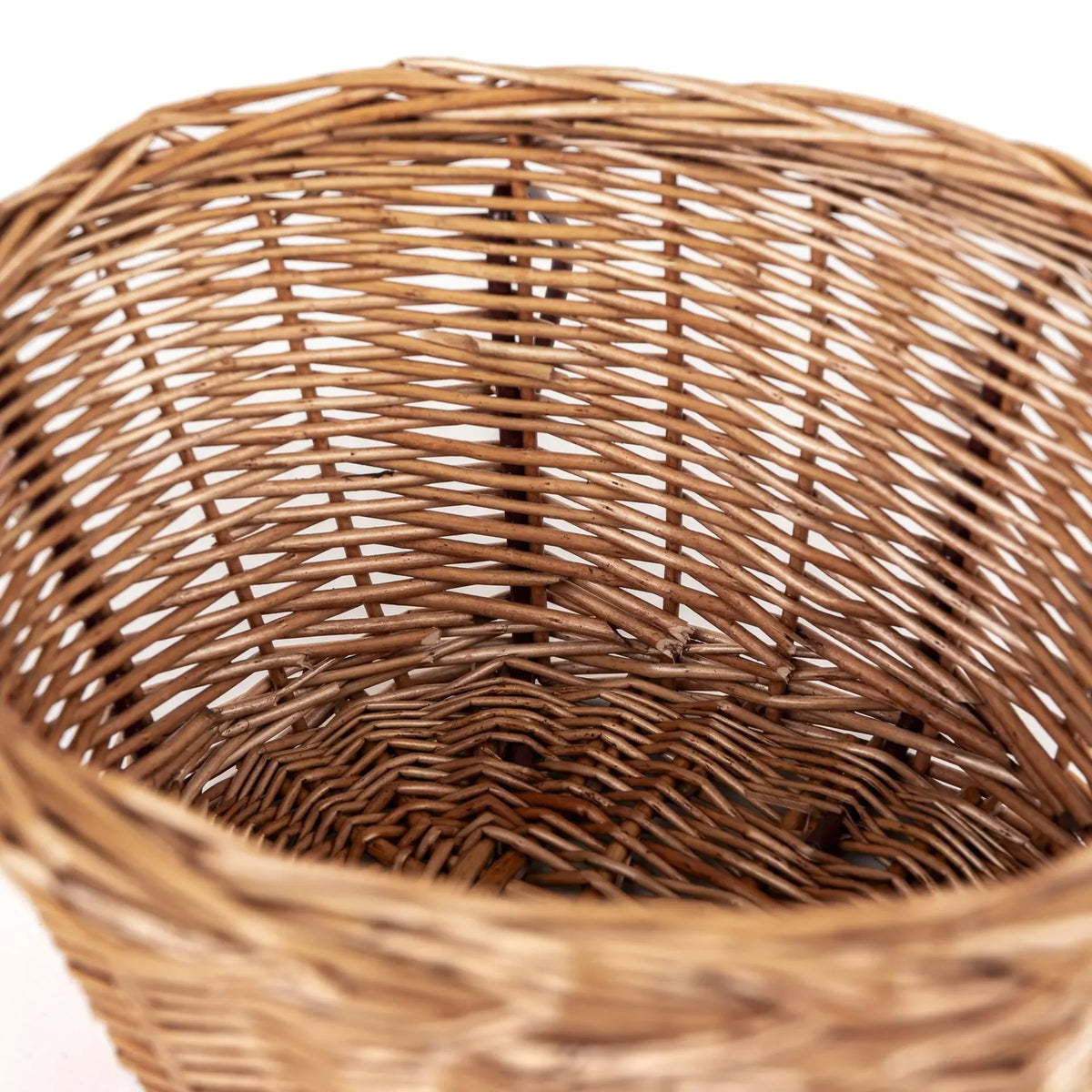 Bicycle wicker basket