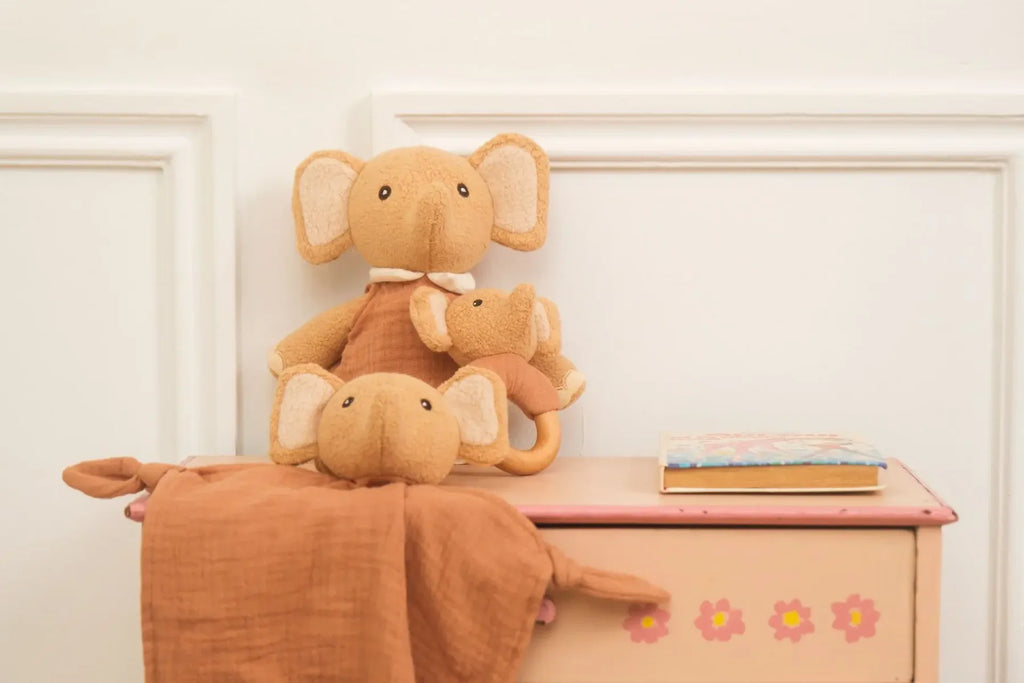 Ollie the elephant doudou and rattle gift set