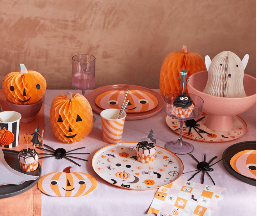 Groovy Halloween Icon Dinner Plates (x 8)