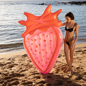 Luxe Lie-On Float Strawberry