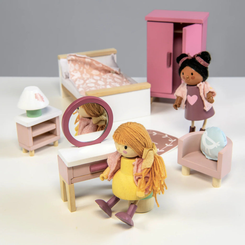 Doventail Bedroom Set