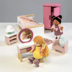 Doventail Bedroom Set