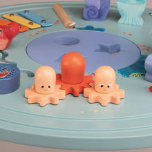 Mesa de actividades - Aventuras de Paulie