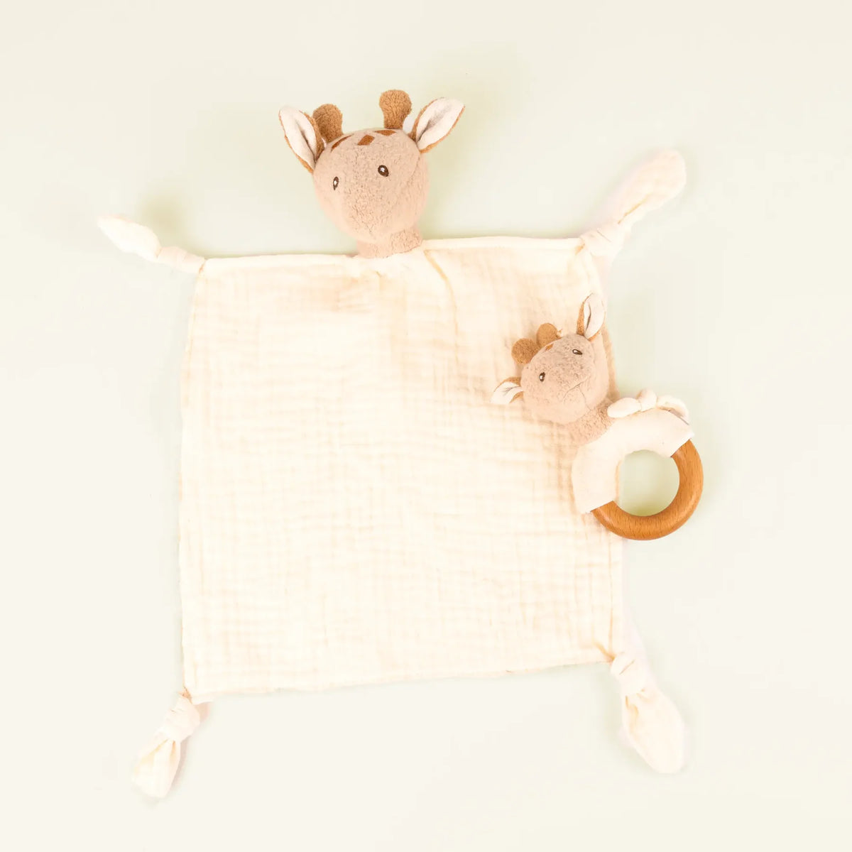 Leonie the giraffe doudou and rattle gift set