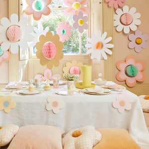 Groovy Flower Hanging Decorations (x 7)