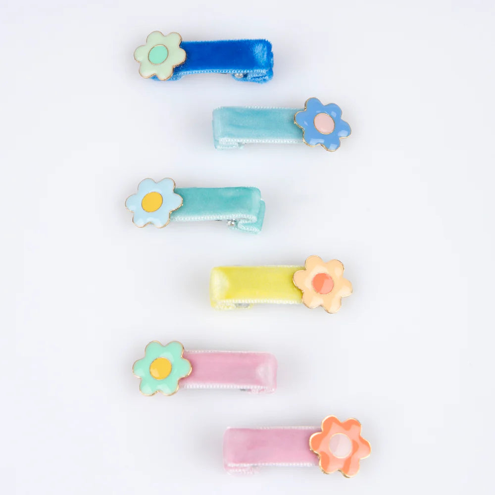 Enamel Daisy Hair Clips