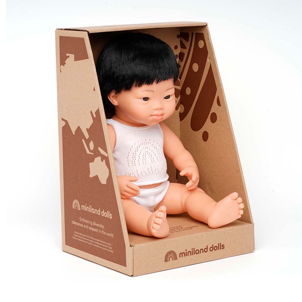 Muñeco Asiático con Síndrome de Down 38 cm