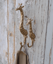 Gloria Giraffe Hook